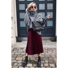 Kadın Bordo Pileli Etek Kombini – Günlük ve Şık Stil | Sonbahar/kış Moda
