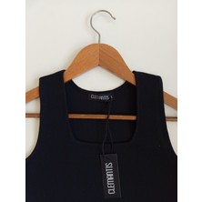 Clemantıs Kadın Kaşkorse Kumaş Askılı Kare Yaka Crop Bluz Düz Renk