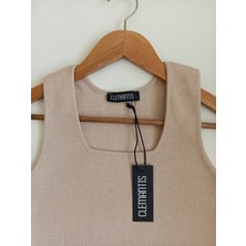 Clemantıs Kadın Kaşkorse Kumaş Askılı Kare Yaka Crop Bluz Düz Renk