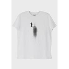 Nuugg Bulanık Siluet Baskılı Beyaz Tişört (M)