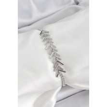 Pirinç Gümüş Renk Zirkon Taşlı Balık Sırtı Kadın Bileklik