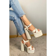 Preshley Kadın Elina Sedefli Beyaz Çapraz Bantlı Suni Deri Topuklu Ayakkabı 15 cm Yüksek