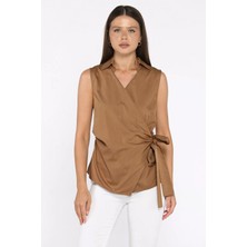 Kadın Kruvaze Yaka Yan Bağlama Detaylı Bluz P-00017890