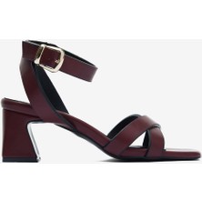 Bordo Cilt Bilek Toka Detaylı Kadın Kalın Topuklu Ayakkabı