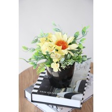 Saksıda Ayçiçeği ve Garnitürlü Ortanca Çiçeği Tanzimi Açık Sarı