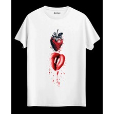 Çilek Dudak Unisex Beyaz Baskılı Tshirt