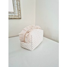 Baby Kangaroo Bej Kalpli Makyaj Çantası – Fırfırlı , %100 Pamuklu, Kapitoneli, Çok Amaçlı Organizer, 20X10X10 cm