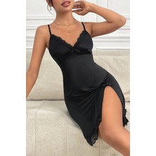 Kadın Siyah Dantelli Fiyonklu ve Yırtmaçlı Şık Gecelik