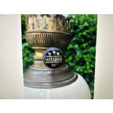 Fransız Matador Marka Pirinç ve Porselen Gaz Lambası 54 cm Boyunda