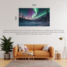Doğa ve Manzara Yatay Karla Kaplı Ormanın Üzerindeki Kuzey Işıkları 04 Çerçevesiz 90X60CM Pvc Tablo
