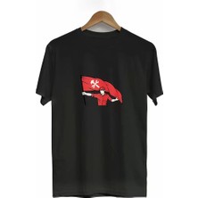 1 Mayıs Emekçilerimiz Için Özel Tasarım Bayraklı Emekçi Baskılı T-Shirt - Siyah