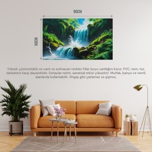 Doğa ve Manzara Yatay Canlı Şelale Yemyeşil Bitki Örtüsü, Su Sıçramaları, Kayalar Parlak Mavi Gökyüzü 07 Çerçevesiz 90X60CM Pvc Tablo