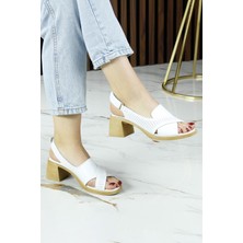 Erkan Saçmacı Seras Beyaz Hakiki Dana Derisi Çapraz Bantlı Delik Detaylı Kalın Topuklu Günlük Sandalet