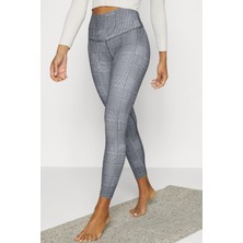 Nike Yoga High Rise 7/8 Length Tight Kadın Nakış Swooshlu Iç Yan Cepli Yüksek Bel Tayt Beyaz Siyah