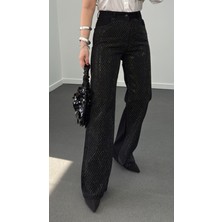 Shine Siyah Renk Baklava Taş Aksesuarlı Jeans