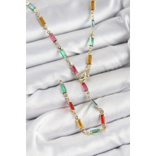 Pirinç Renkli Zirkon Taşlı Dikdörtgen Model Gold Renk Kadın Y Kolye