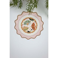 Orient Charm – Yelpaze ve Inci Bordürlü Nakış Kenar Kokteyl Peçetesi 1 Adet