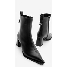 Marjin Kadın Sivri Burun Kalın Ökçe Topuklu Bot Sofen Siyah