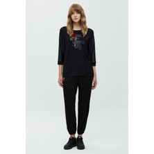 Cep Pul Nakışlı Deri Şeritli Pantolon