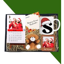 Kişiye Özel Dikey Renkli Masaüstü Her Ay Için Özel 12 Fotoğraflı Masa Takvim ve Kupa Bardak Peluş Ayıcık Ahşap Çerçeve