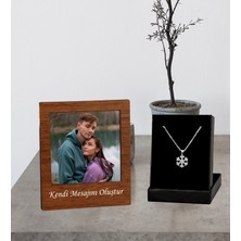 Kişiye Özel Kendi Mesajını Oluştur  Fotoğraflı Ahşap Masaüstü Çerçeve ve Kartanesi Kolye Set