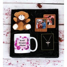 Kişiye Özel Tasarımlı Beyaz Kupa Ayıcık Anahtarlı Çerçeve ve Melek Kolye Seti