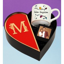 Kişiye Özel Baş Harf Tasarımlı Kalp Kutu ve Çerçeve ve Isim Soyisim Tasarımlı Fincan