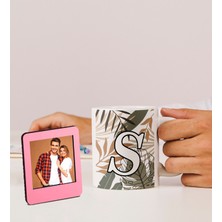 Kişiye Özel Yaprak Baş Harf Tasarımlı Kupa ve Resimli Pudra Pembe Çerçeve