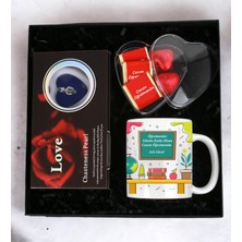 Kişiye Özel Öğretmenler Günü Tasarımlı Kupa Bardak Kalp & Madlen Çikolata ve Gerçek Istiridye Kolye (Beyaz-Krem)