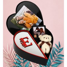 Kişiye Özel Kalpli Kutu Pleksi Baş Harf Tasarımlı Kalp Kutu ve Peluş Ayıcık Anahtarlık ve Sök Tak Çerceve