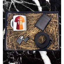 Kişiye Özel Sarı Kırmızı Taraftar Forma Tasarımlı Kupa Bardak Mekanizmalı Cüzdan Kemer Çakmak Özel Hediye Set