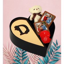 Kişiye Özel Kalpli Kutu Aynalı Pleksi Baş Harf Tasarımlı Kalp Kutu ve Peluş Ayıcık Anahtarlık Çerçeve ve Aşk Sözleri (Sarı-Siyah)