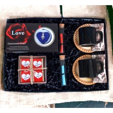 2li Bambu Kahve Fincanı 2 Li Türk Kahvesi & Istiridye Içinde Gerçek Inci Kolye  Kalpli Kutuda Madlen Çikolata ve Sürpriz Set