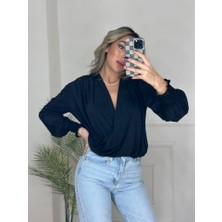 Kadın Uzun Kollu Dökümlü Kruvaze Yaka Kol Ucu Gipeli Sandy Bluz