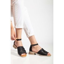 Kadın Hakiki Deri Kalın Bantlı Alçak Topuklu Sandalet - Sıyah-Krep