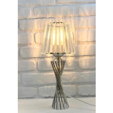 Modern Dekoratif Krom Metal Ayaklı Burgu Model Kristal Konik Taşlı Şapkalı Abajur Masa Lambası