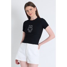 Siyah Ayıcık Işlemeli Slim Fit Crop Tişört 2217