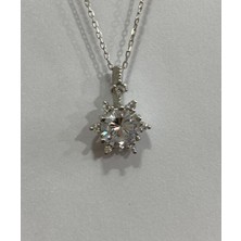 Aşk Yıldızı Modeli Beyaz Taşlı Gümüş Şans Kolyesi