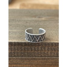 Aida Jewelss Ayarlanabilir Ölçü 925 Ayar Gümüş Kaplama Klasik Desen Işçilikli Tasarım Yüzük