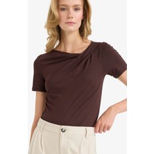 DeFacto Slim Fit Dar Kesim Kayık Yaka Kısa Kollu Bluz F8008AX25AU