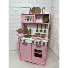 Prenses Tarzı Pembe Boyalı Ahşap Mutfak Seti, Şık ve Eğlenceli Tasarım