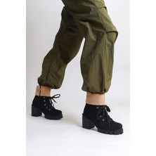 Emma Bağcıklı Fermuarlı Ortopedik Taban Topuklu Kürk Detaylı Süet Kadın Bot Sst - Siyah