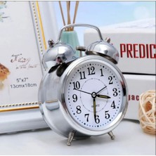 Nostaljik Gümüş Işıklı Çalar Masa Saati, Şık ve Şık Tasarım, Doğal Görünüm