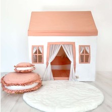 Turuncu Renkli Oyun Evi, Eğlence Dolu Çocuklar Için Güzel Bir Seçenek