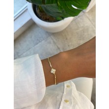 Minimal Gold Renkli Yonca Taşlı Figür Dorika Kare Gold Bileklik