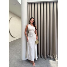 Krem Desenli Tek Omuz Saten Elbise