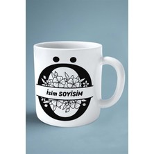 Ö Harfi Isimli Çiçekli Yeniyıl Isimli Baskılı Kupa Bardak Çift Taraflı Kişiye Özel Model 18