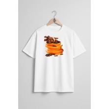 Oversize Kabuk Tarçın ve Portakal Göğüs Tasarımlı Unisex T-Shirt