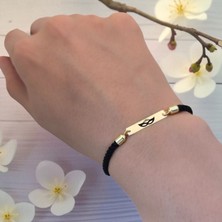 Altın Plakalı 14 Ayar Bal Maske Temalı Siyah Örgü Ipli Dikdörtgen Figürlü Hediye BILEKLIK-555SEMBOL