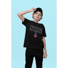 Marvel Ağdan Sarkan Örümcek Adam Baskılı Unisex Film Çocuk Tişört (1-12 Yaş)